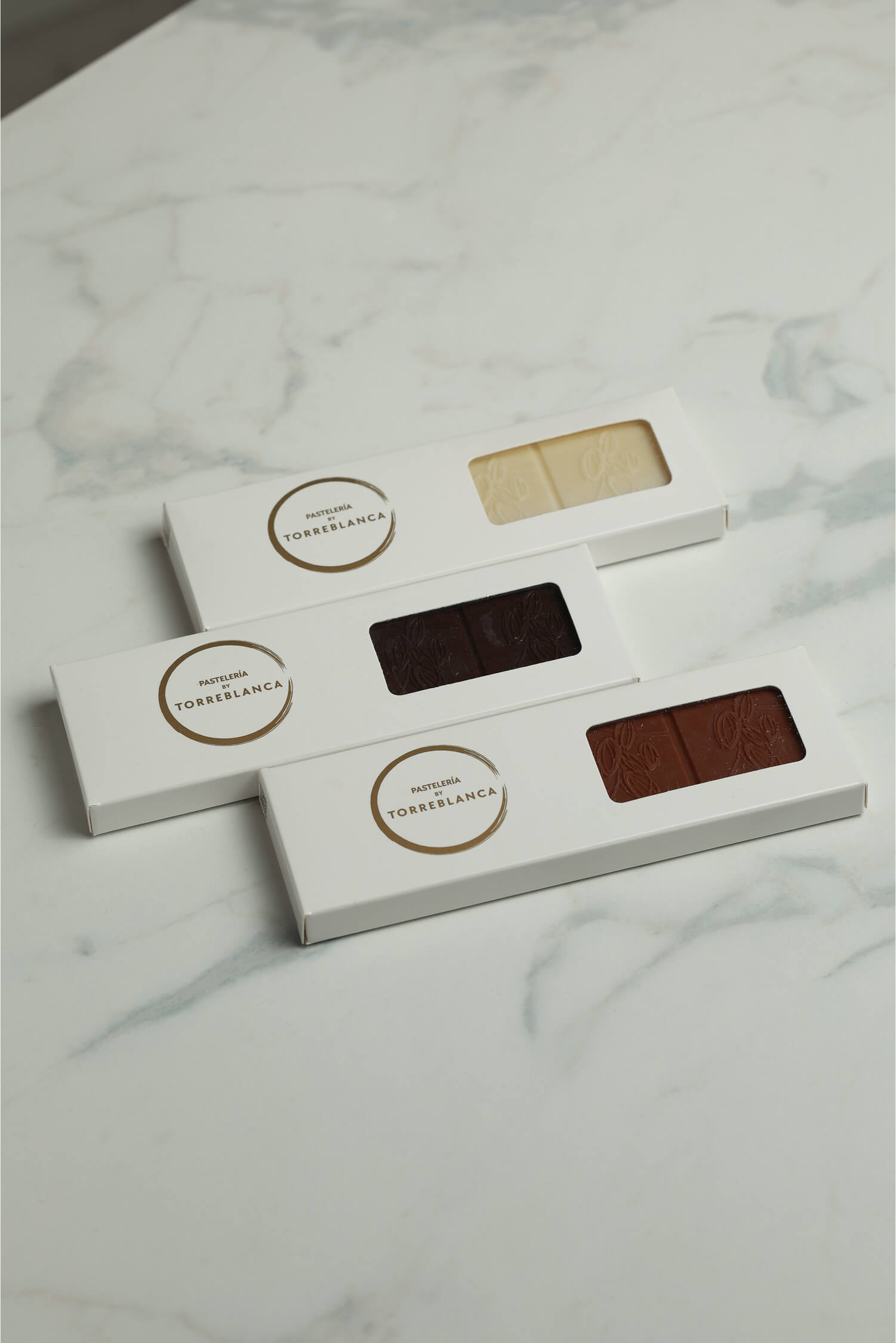 CHOCOLATE TORREBLANCA BLANCO, CON LECHE Y 70%,