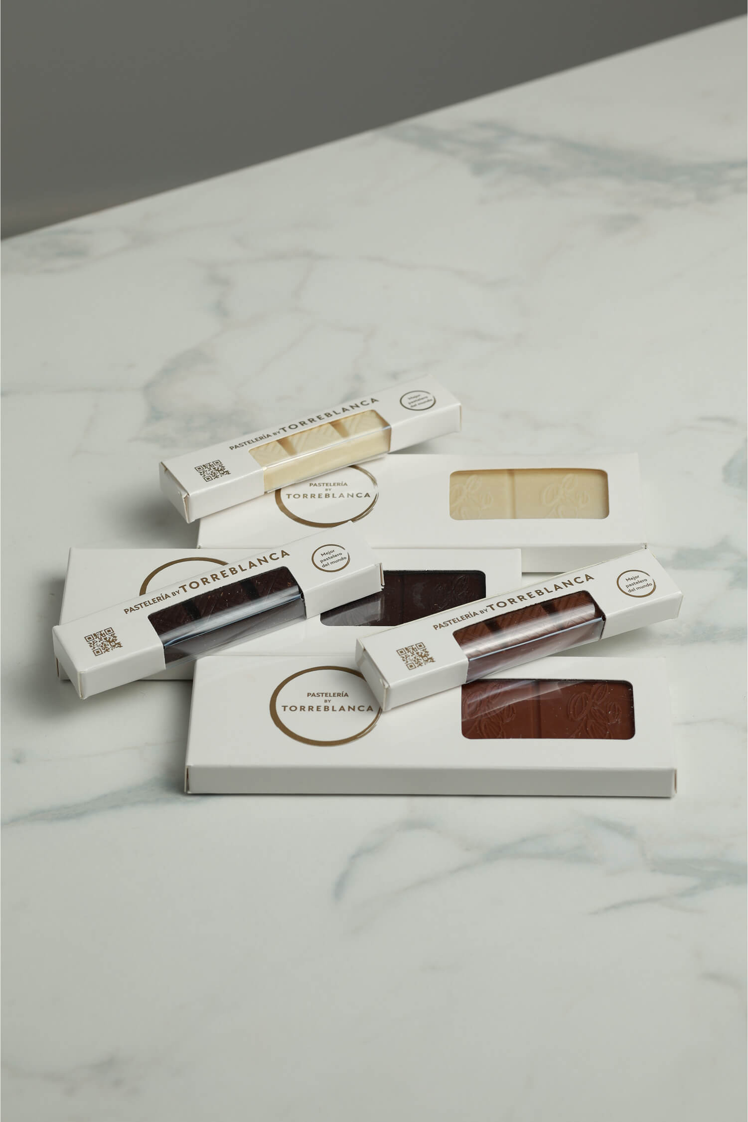 CHOCOLATE TORREBLANCA BLANCO, CON LECHE Y 70%,