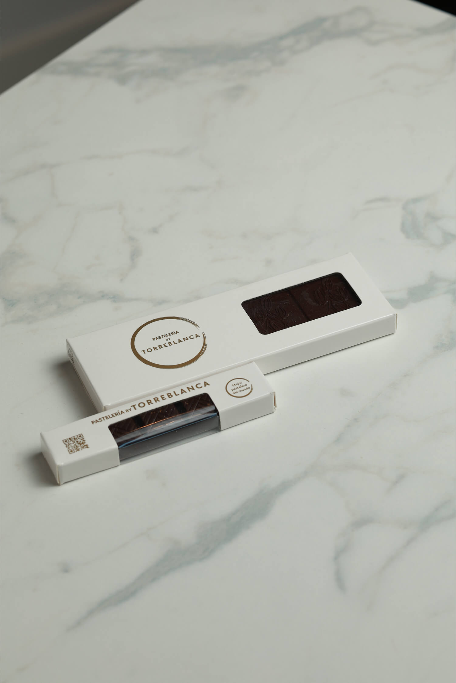 CHOCOLATE TORREBLANCA BLANCO, CON LECHE Y 70%,