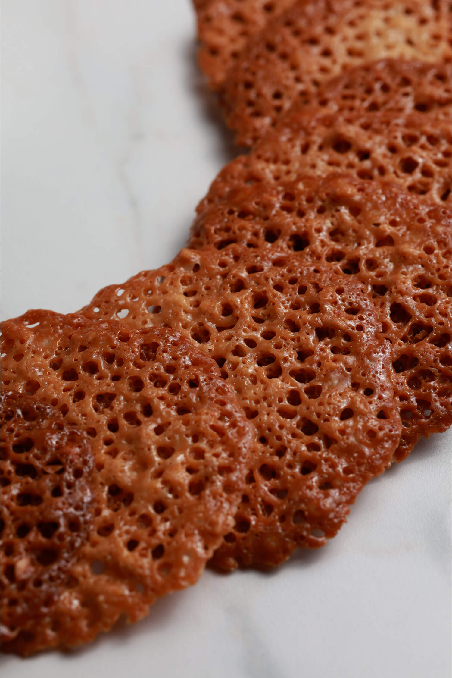 TEJAS DE ALMENDRA Y CARAMELO
